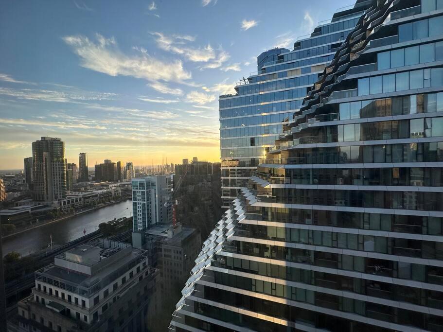 Premium Corporate Studio + Yarra Views Apartment Melbourne Luaran gambar